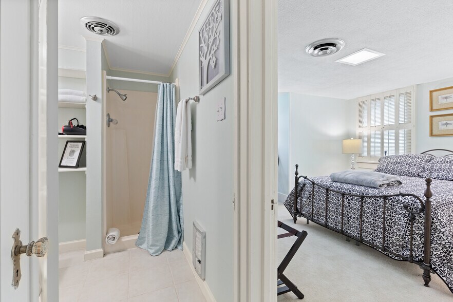 More Photos Of 53447 Highway 290, Hempstead Specialty For Sale