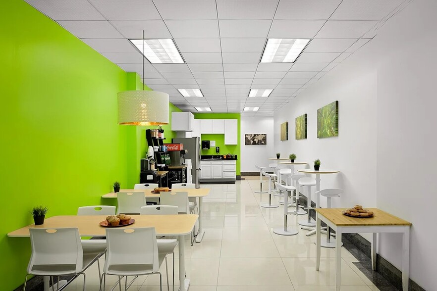 More Photos Of 15910-15912 Valley View Ave, La Mirada Warehouse For Lease