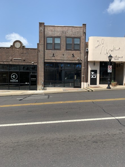 Primary Photo Of 209 York Rd, Jenkintown Restaurant For Lease