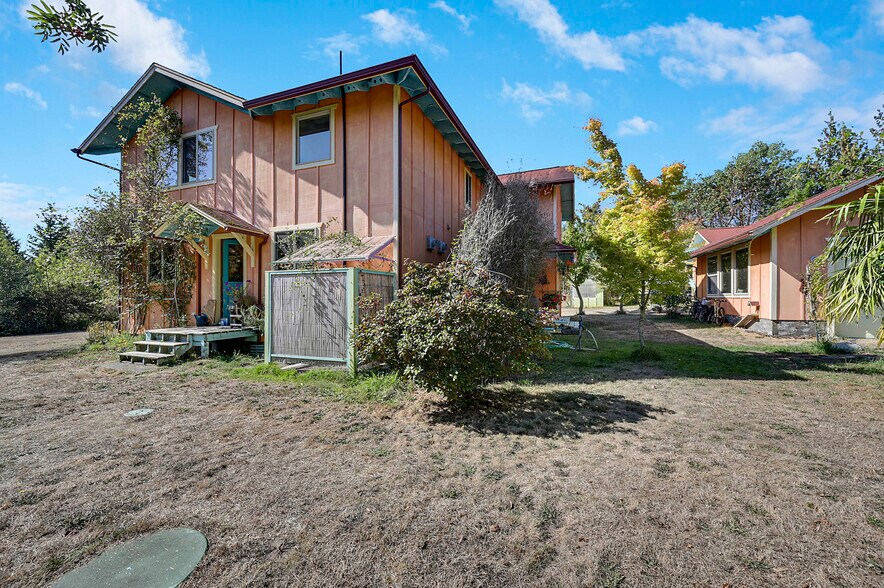 More Photos Of 1673 Woodland Dr, Port Townsend Winery Vineyard For Sale