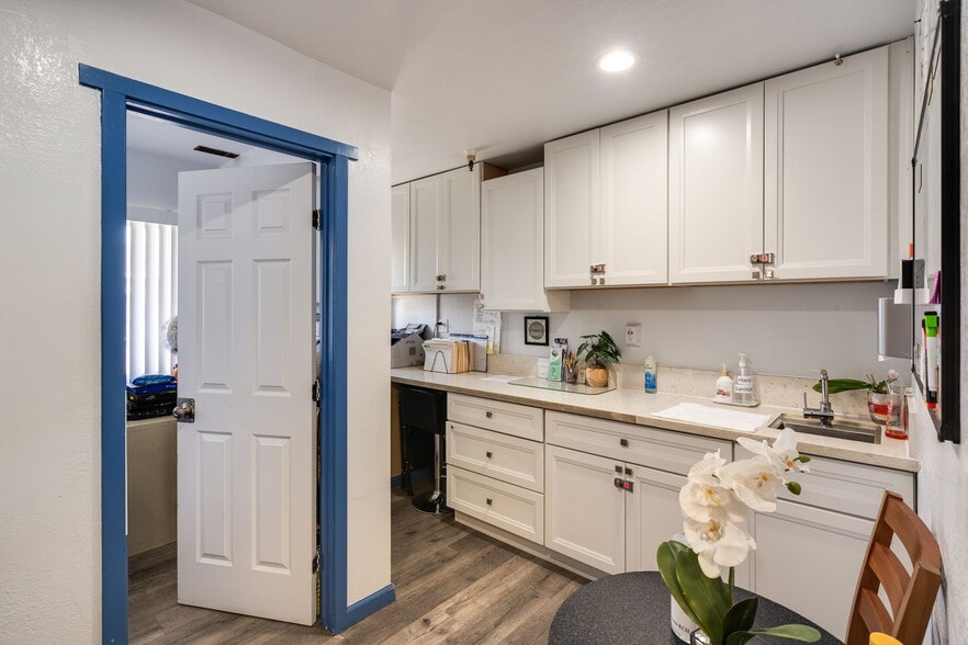 More Photos Of 18905 Standish Ave, Hayward Assisted Living For Sale