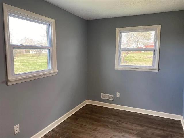 More Photos Of 9990 Alvaton Rd, Alvaton Office Residential For Lease