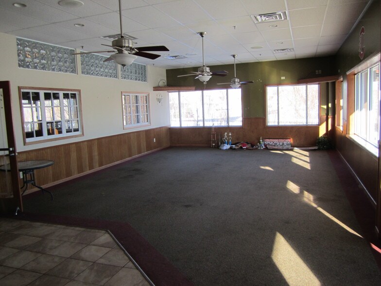 More Photos Of 6511 Ware Rd, Lino Lakes Storefront For Lease