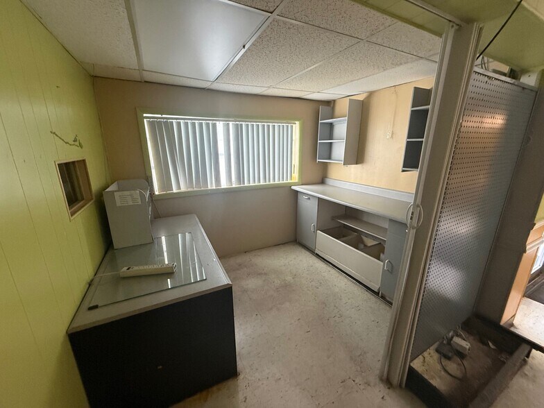 More Photos Of 2916 S Washington Ave, Titusville Freestanding For Sale