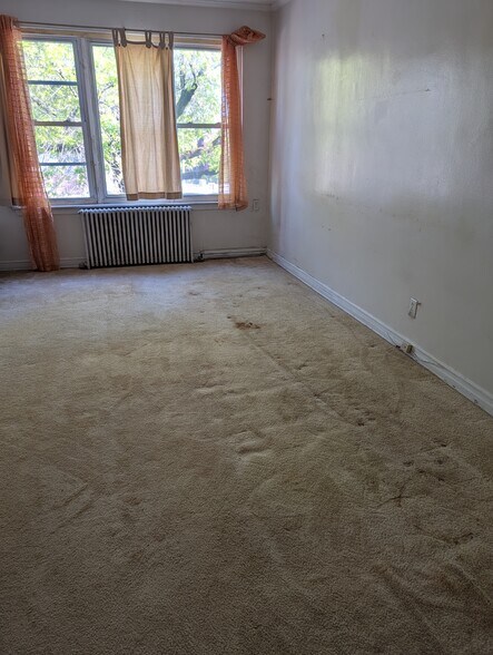 More Photos Of 207-11 Hillside Ave, Jamaica Storefront Retail Residential For Sale