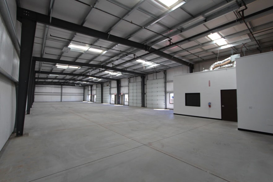 More Photos Of 3048 N Cessna Ave, Casa Grande Warehouse For Lease