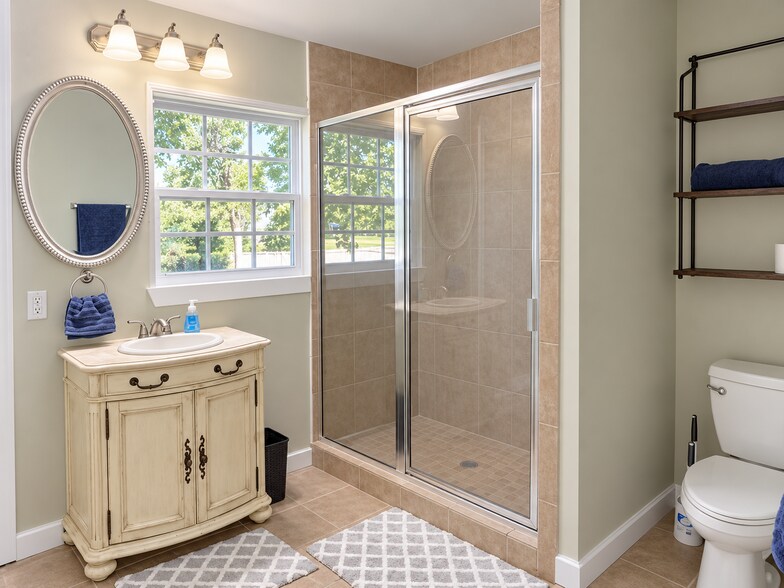 More Photos Of 112 US-290, Ledbetter Hospitality For Sale