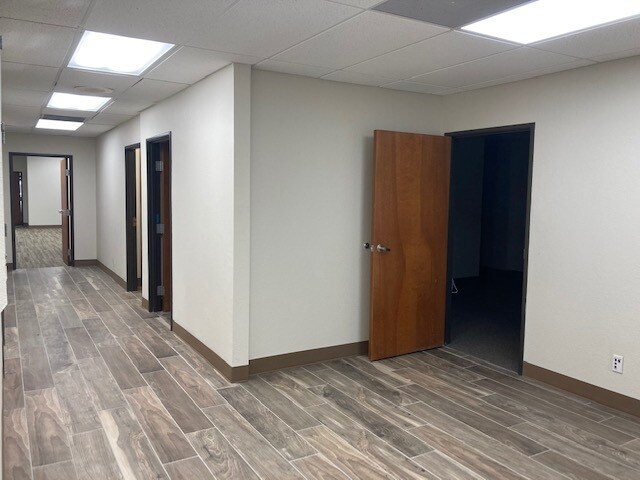 More Photos Of 422 E Avenue B, Robstown Medical For Lease