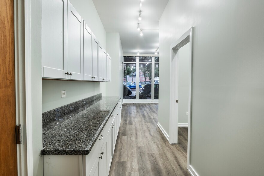 More Photos Of 2716 N Ashland Ave, Chicago Office Residential For Sale