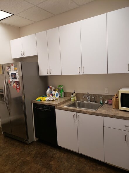 More Photos Of 900 Wind River Ln, Gaithersburg Office For Sale