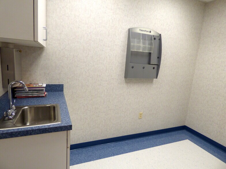 More Photos Of 399 Farmington Ave, Farmington Medical For Lease