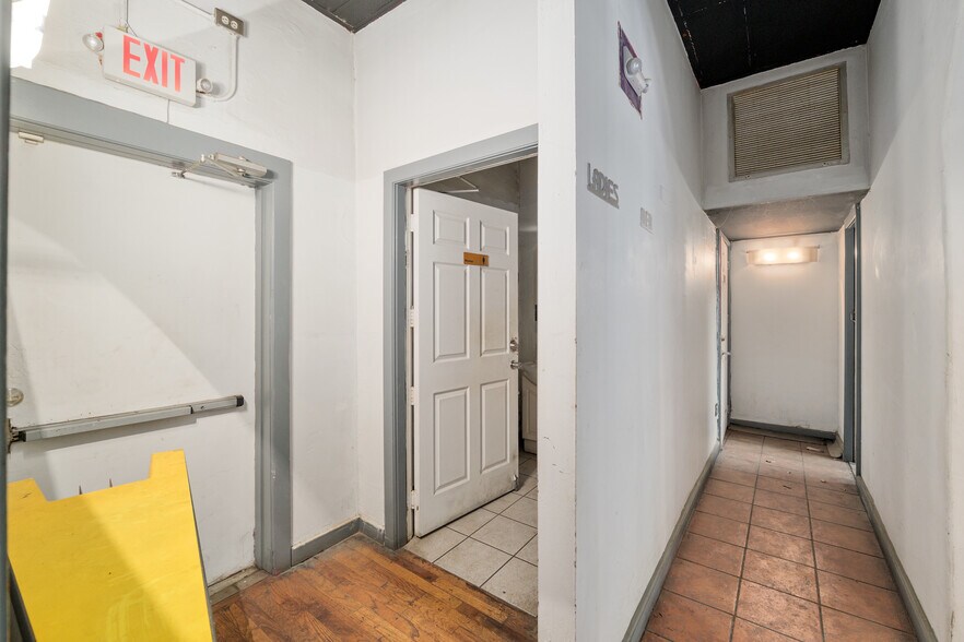 More Photos Of 14960 Main St, Alachua Restaurant For Lease