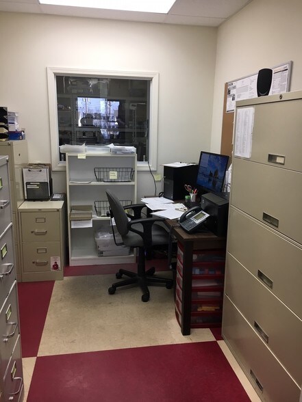 More Photos Of Suite 3, Bloomington Apartments For Lease