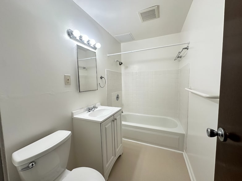 More Photos Of 3138 California St, Berkeley Apartments For Sale