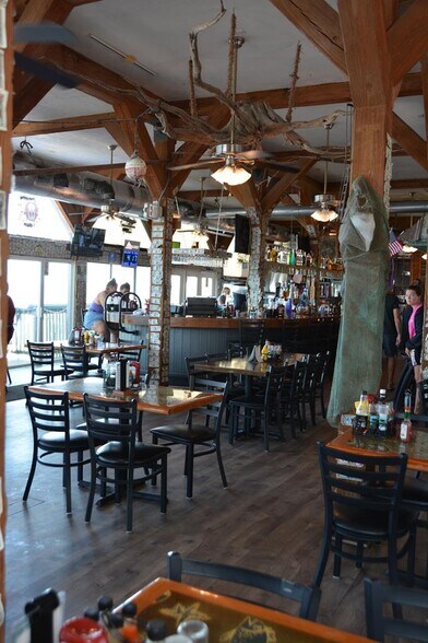 More Photos Of 450 Dock St, Cedar Key Freestanding For Sale