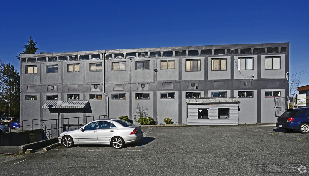 More Photos Of 7825 Edmonds St, Burnaby Flex For Lease