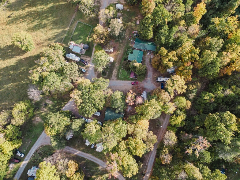 More Photos Of 78 Pebble Mountain Cir, Chuckey Trailer Camper Park For Sale