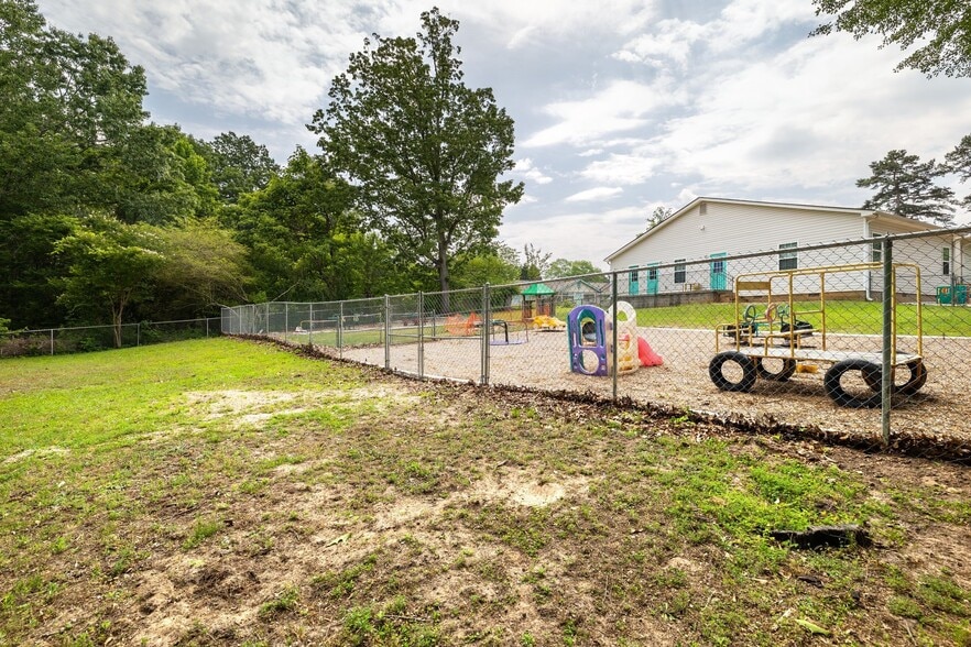 More Photos Of 824 Temple Rd, Bremen Daycare Center For Sale