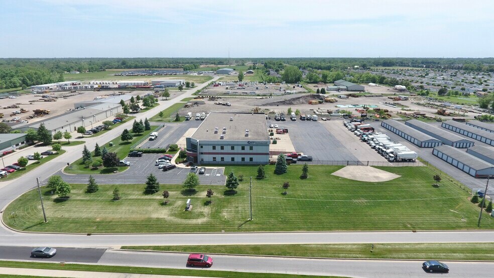 More Photos Of 5550 Poindexter Dr, Indianapolis Distribution For Sale