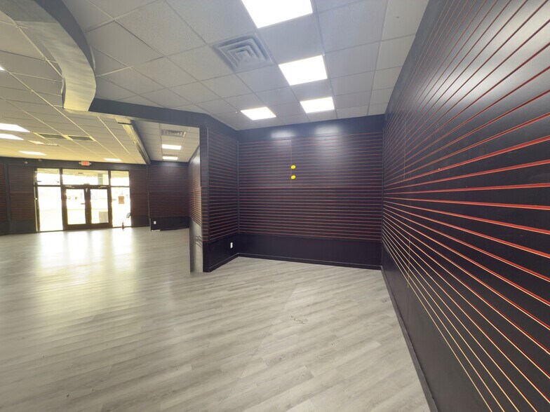 More Photos Of 2811 Highway 71, Marianna Freestanding For Lease