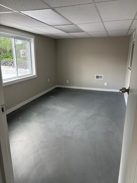 More Photos Of 7424 Bessemer Ave, Cleveland Warehouse For Sale