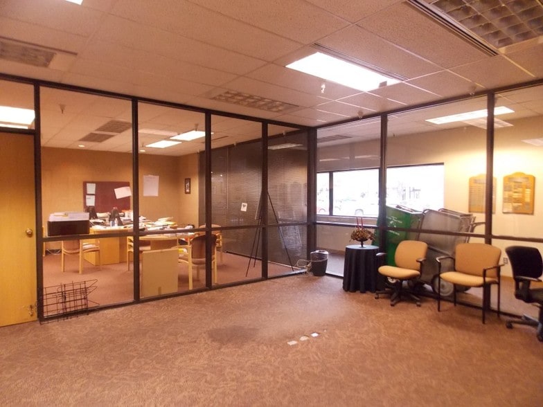 More Photos Of 320 E Methvin St, Longview Office For Lease