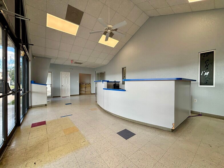 More Photos Of 1141 Brazosport Blvd N, Richwood Daycare Center For Lease