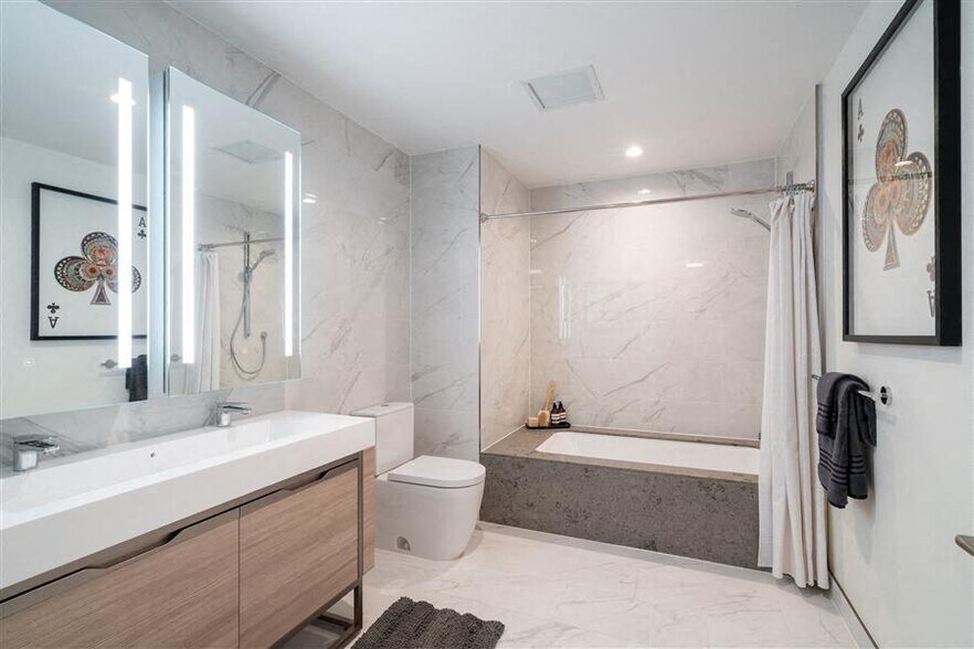 More Photos Of 1000 W 8th St, Los Angeles Apartments For Lease