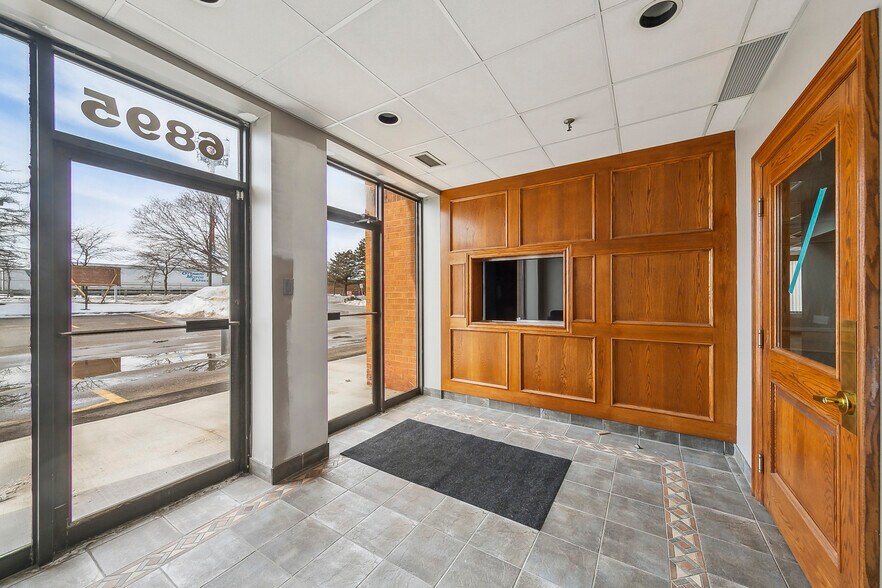 More Photos Of 6885-6895 Menway Ct, Mississauga Warehouse For Lease