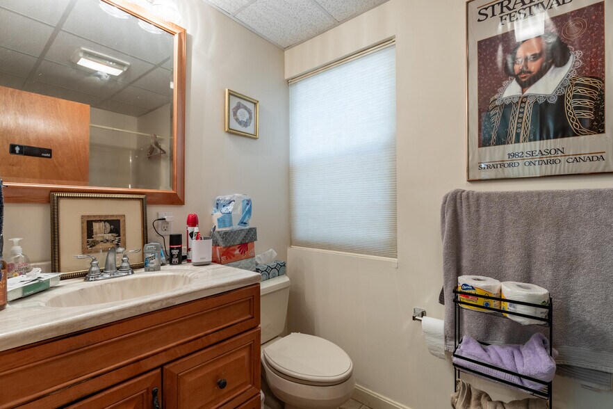 More Photos Of 414 Boston St, Topsfield Office For Sale