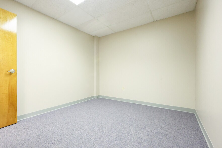 More Photos Of 555 Pleasant St, Attleboro Coworking Space