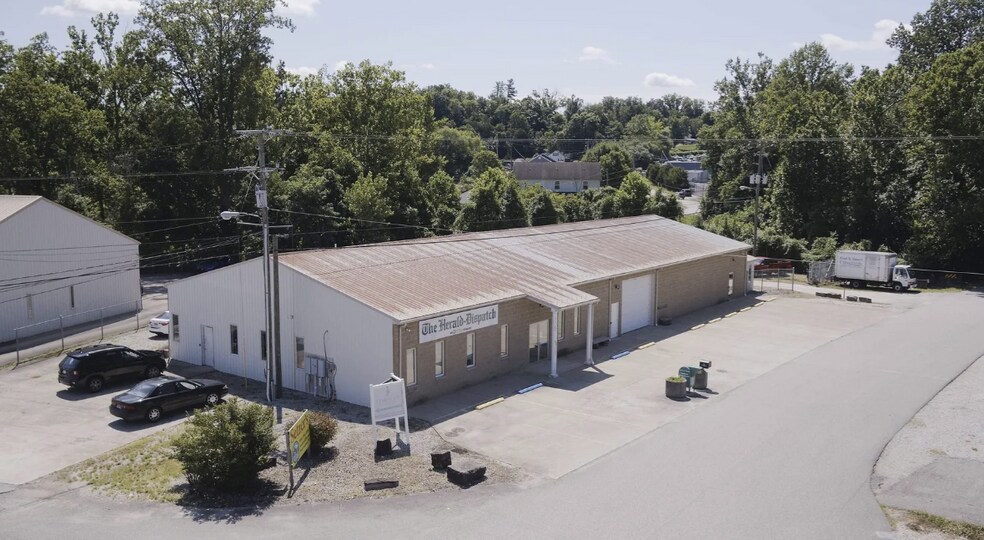 More Photos Of 347 Braley Rd, Huntington Flex For Sale
