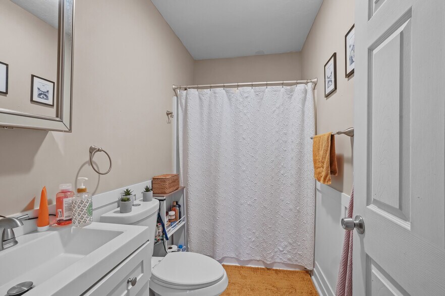 More Photos Of 47 Mary St, Pawtucket Apartments For Sale