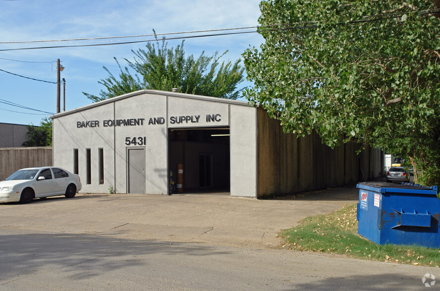More Photos Of 5431 Gregg St, Dallas Warehouse For Lease