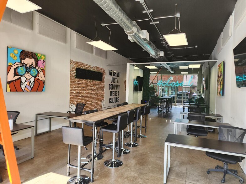 More Photos Of 105-115 S Evers St, Plant City Storefront For Lease