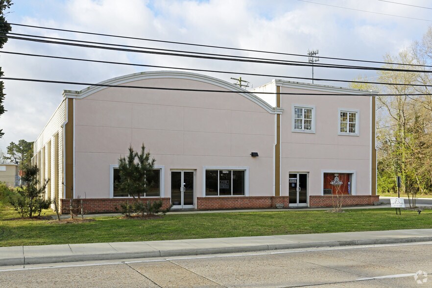 More Photos Of 2112 Old Williamsburg Rd, Yorktown Freestanding For Sale