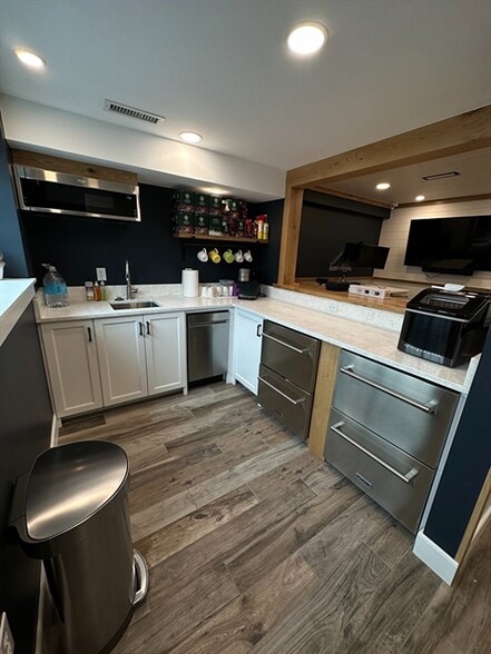 More Photos Of 1 Merrimac St, Newburyport Apartments For Sale