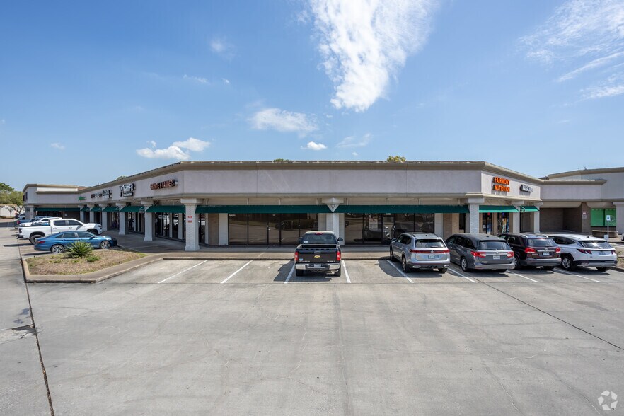 More Photos Of 4802-4930 Fairmont Pky, Pasadena General Retail For Sale