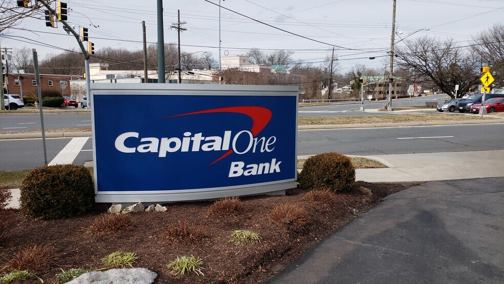 More Photos Of 10707 Connecticut Ave, Kensington Freestanding For Sale