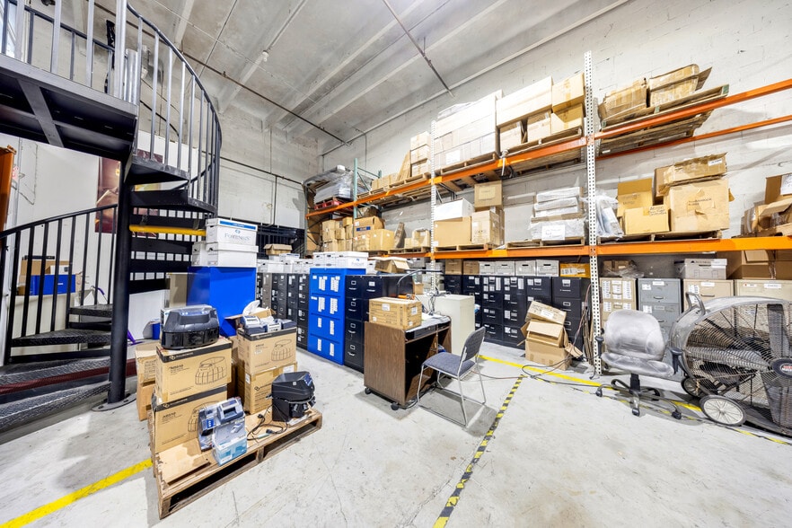 More Photos Of 7100-7114 NW 50th St, Miami Warehouse For Sale