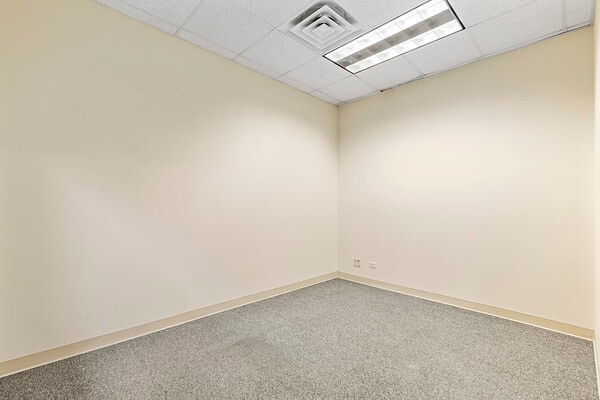 More Photos Of 501-565 N Wolf Rd, Wheeling Warehouse For Sale