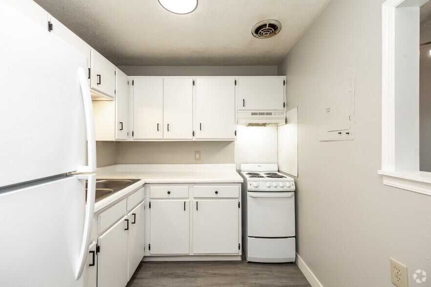 More Photos Of 1104 8th St, Boone Apartments For Sale