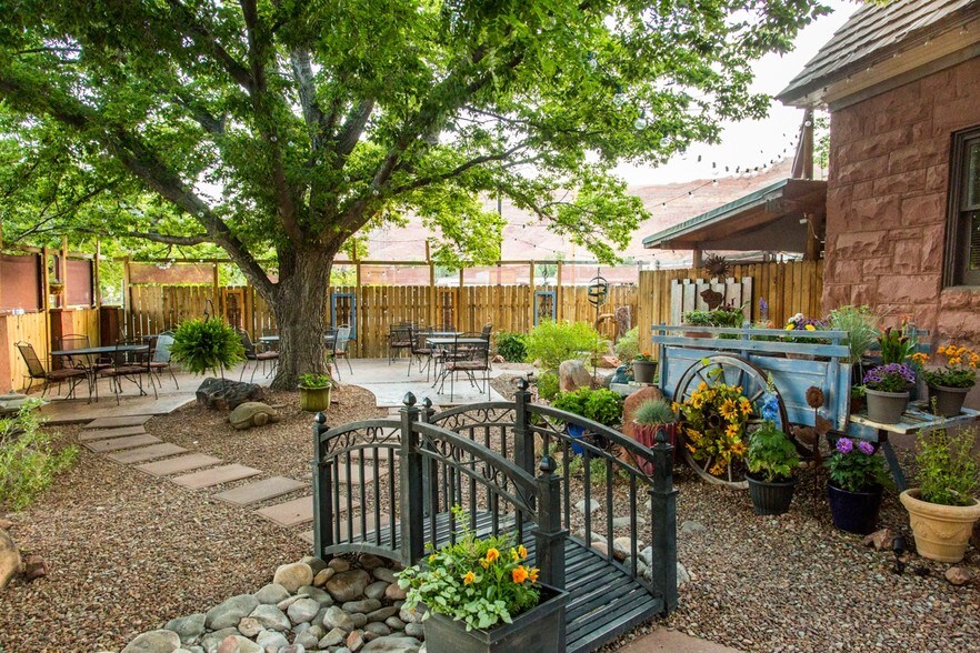 More Photos Of 218 N 100 W, Moab Restaurant For Sale