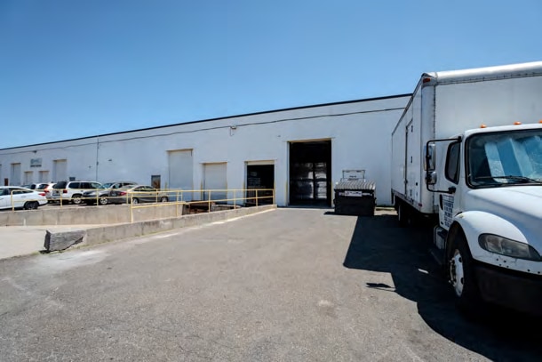 More Photos Of 710 Union Pky, Ronkonkoma Warehouse For Sale