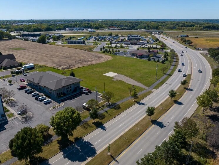 More Photos Of 1600 N Victory Dr, Mankato Land For Sale