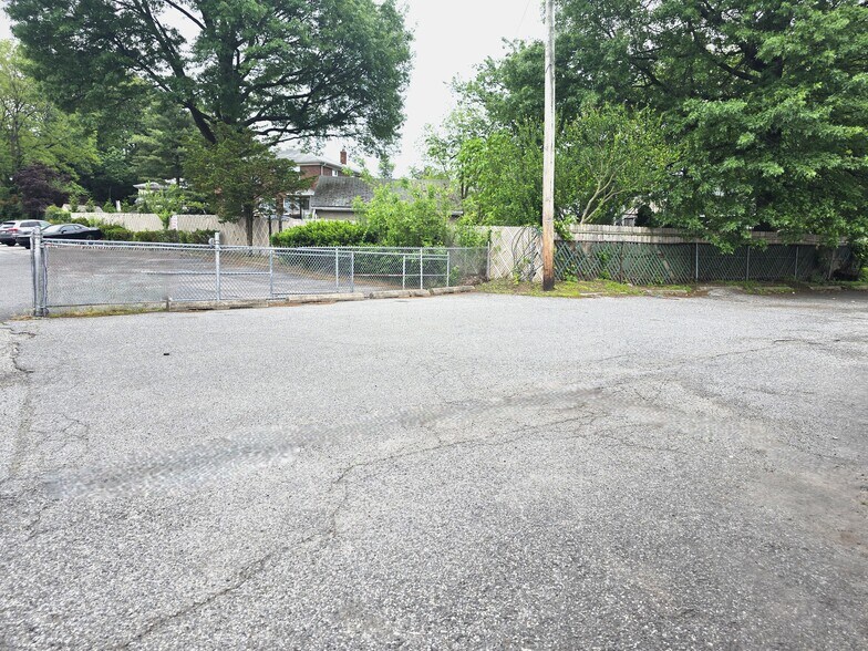 More Photos Of 1081 Us Highway 46, Clifton Bar For Lease