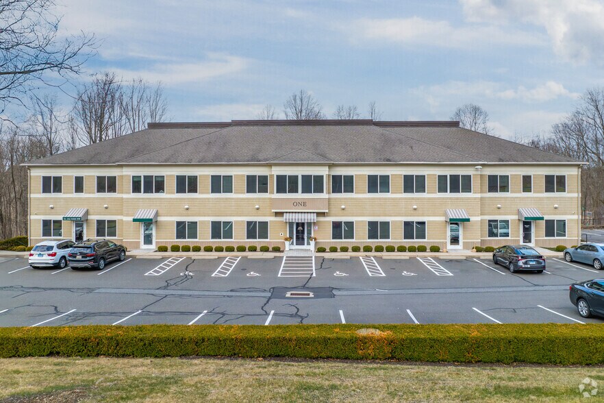 More Photos Of 1449 Old Waterbury Rd, Southbury Office For Sale
