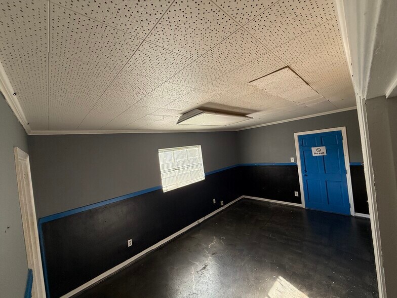 More Photos Of 1410 E Silver Springs Blvd, Ocala Office For Lease