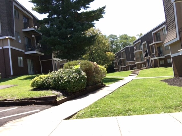 More Photos Of 9805 E 61st St, Kansas City Apartments For Sale