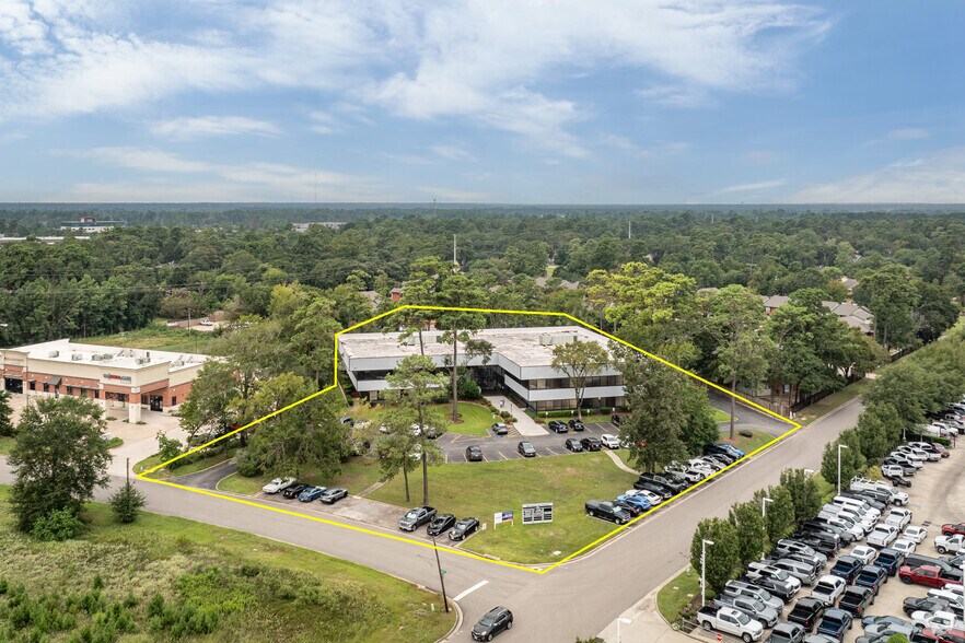 More Photos Of 333 N Rivershire Dr, Conroe Office For Lease